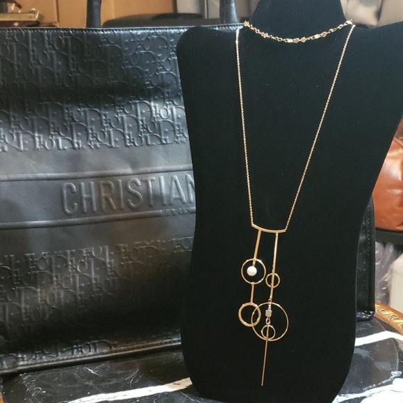 sassy Jewelry - Fashion orb drop pearl and gold nexklace